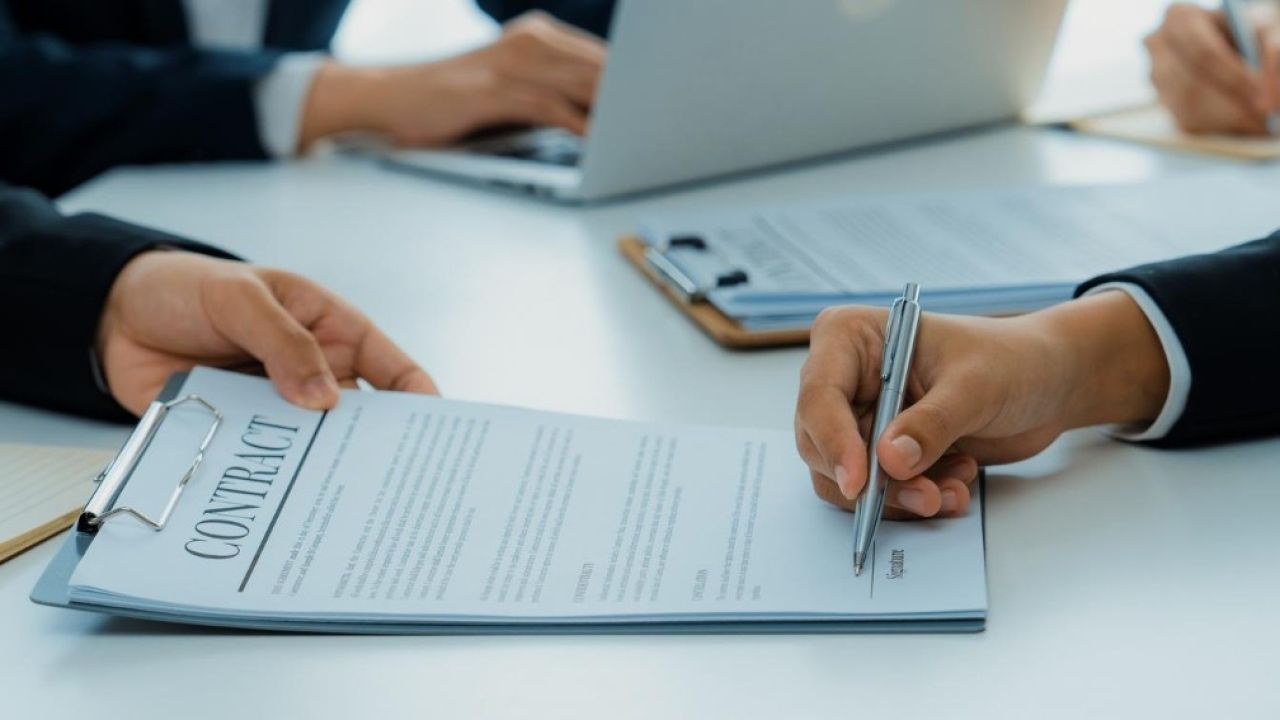 Ley General de la Contratación Pública y su Reglamento